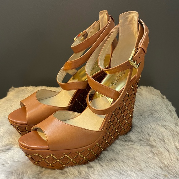 Michael Kors Gabriella Wedge - Picture 3 of 5